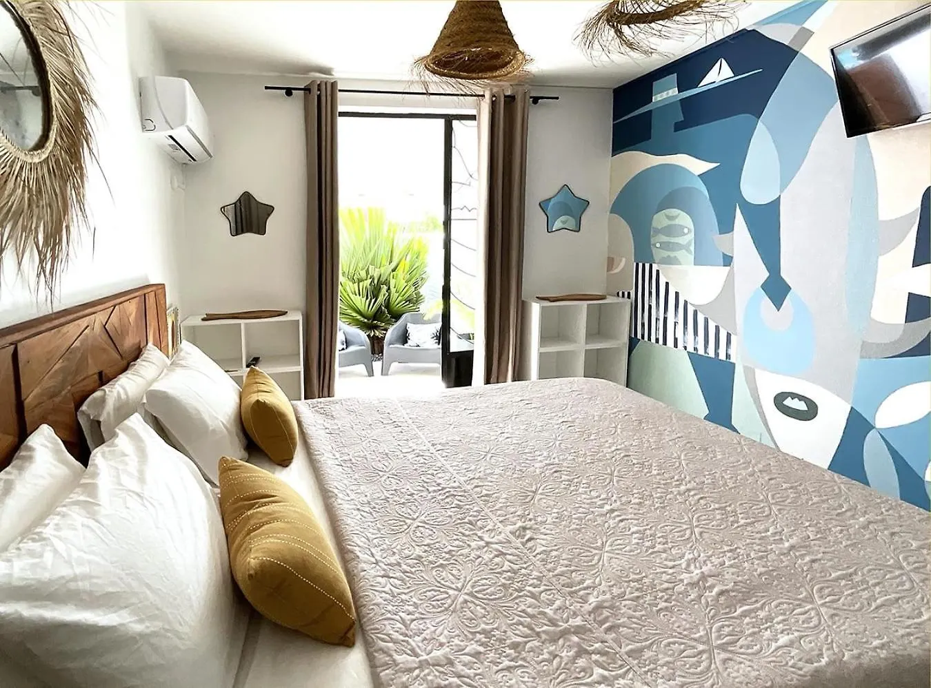 Port-Louis Surf House Apartment 0*,